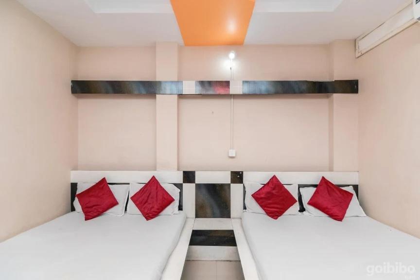Hotel Rameshwaram 乌贾因 外观 照片