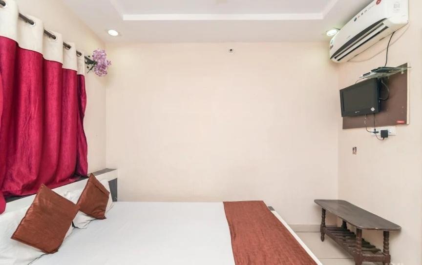 Hotel Rameshwaram 乌贾因 外观 照片