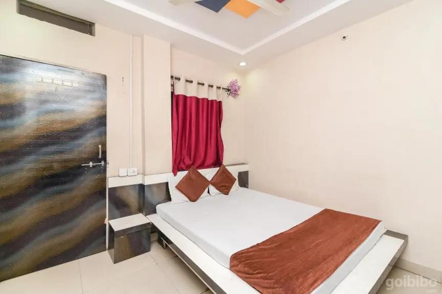 Hotel Rameshwaram 乌贾因 外观 照片