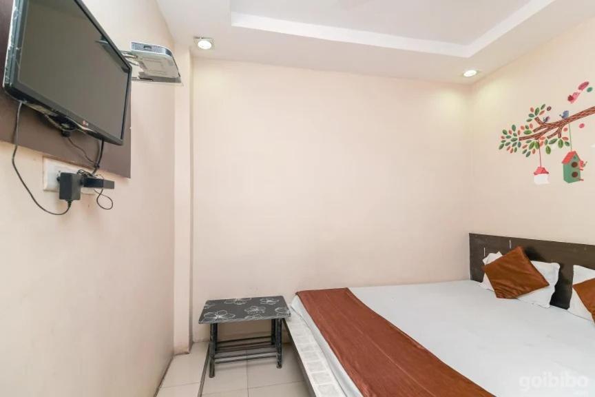 Hotel Rameshwaram 乌贾因 外观 照片