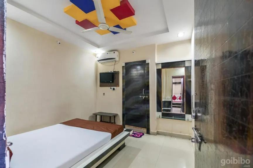 Hotel Rameshwaram 乌贾因 外观 照片